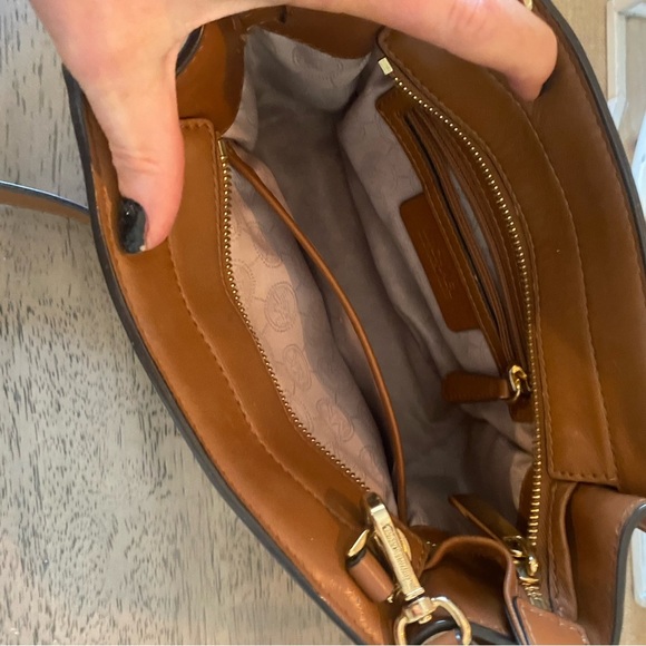 MICHAEL KORS Women's HAMILTON Small Travel Messenger, Crossbody BAG Suntan - Picture 10 of 13